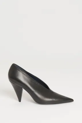 Black Leather Preowned Pointed Pumps