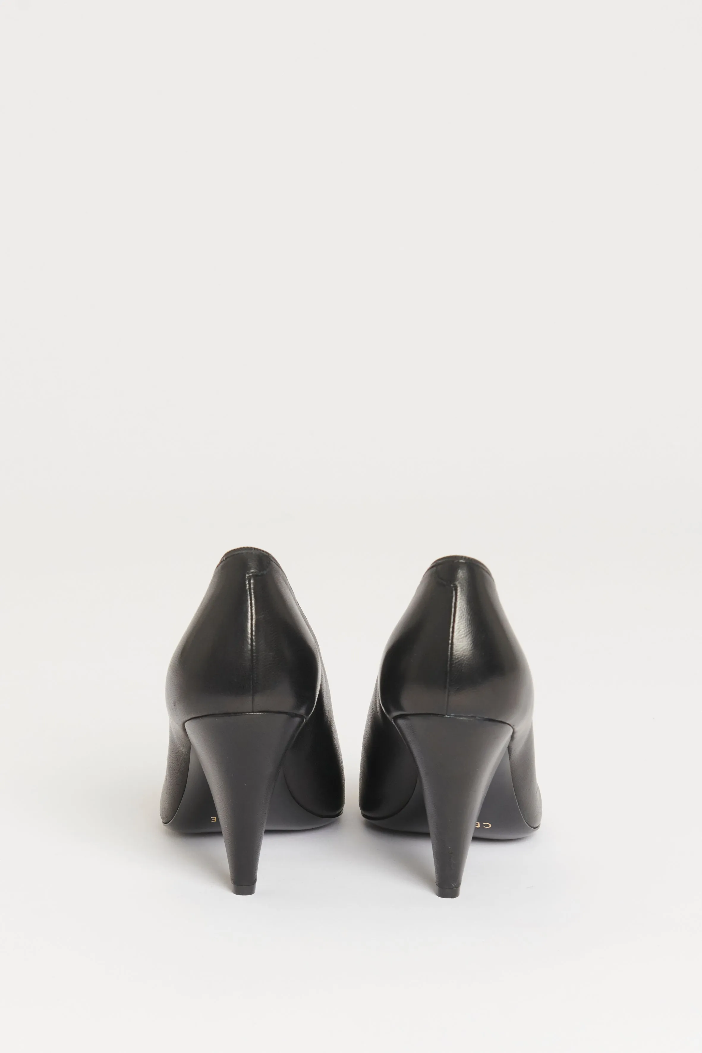 Black Leather Preowned Pointed Pumps