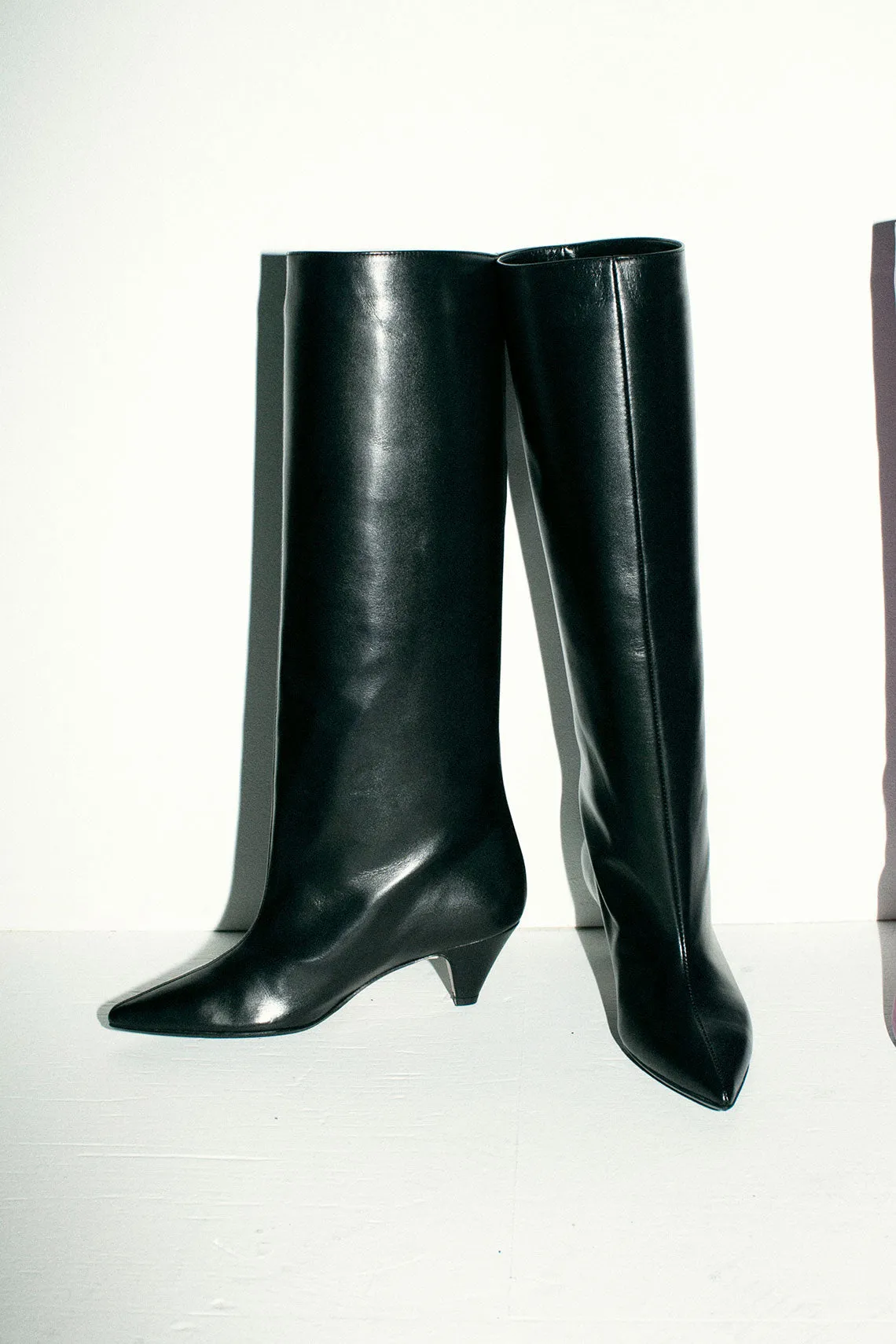 Black Sandy Boot