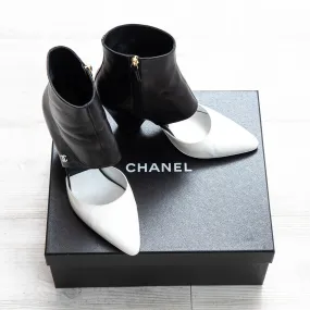 Chanel Black And White Leather Shoes Size 40