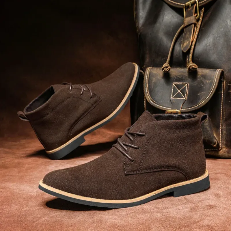 Fashionable suede chukka boots for men, light ankle boots