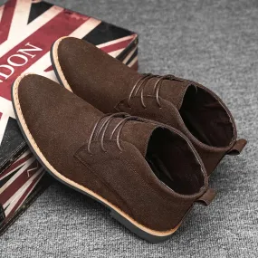 Fashionable suede chukka boots for men, light ankle boots