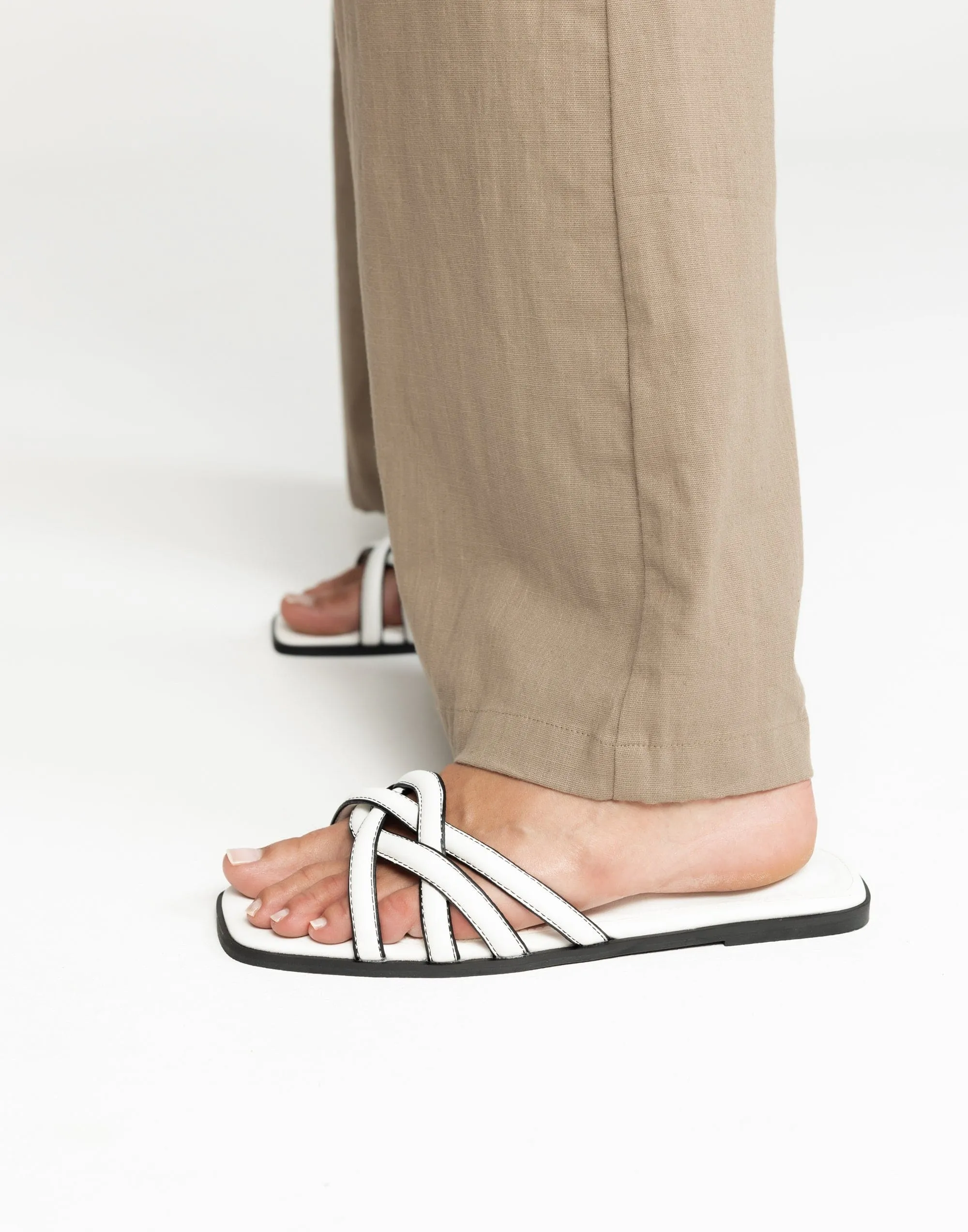 Gabrielle Sandals (White) - By Therapy