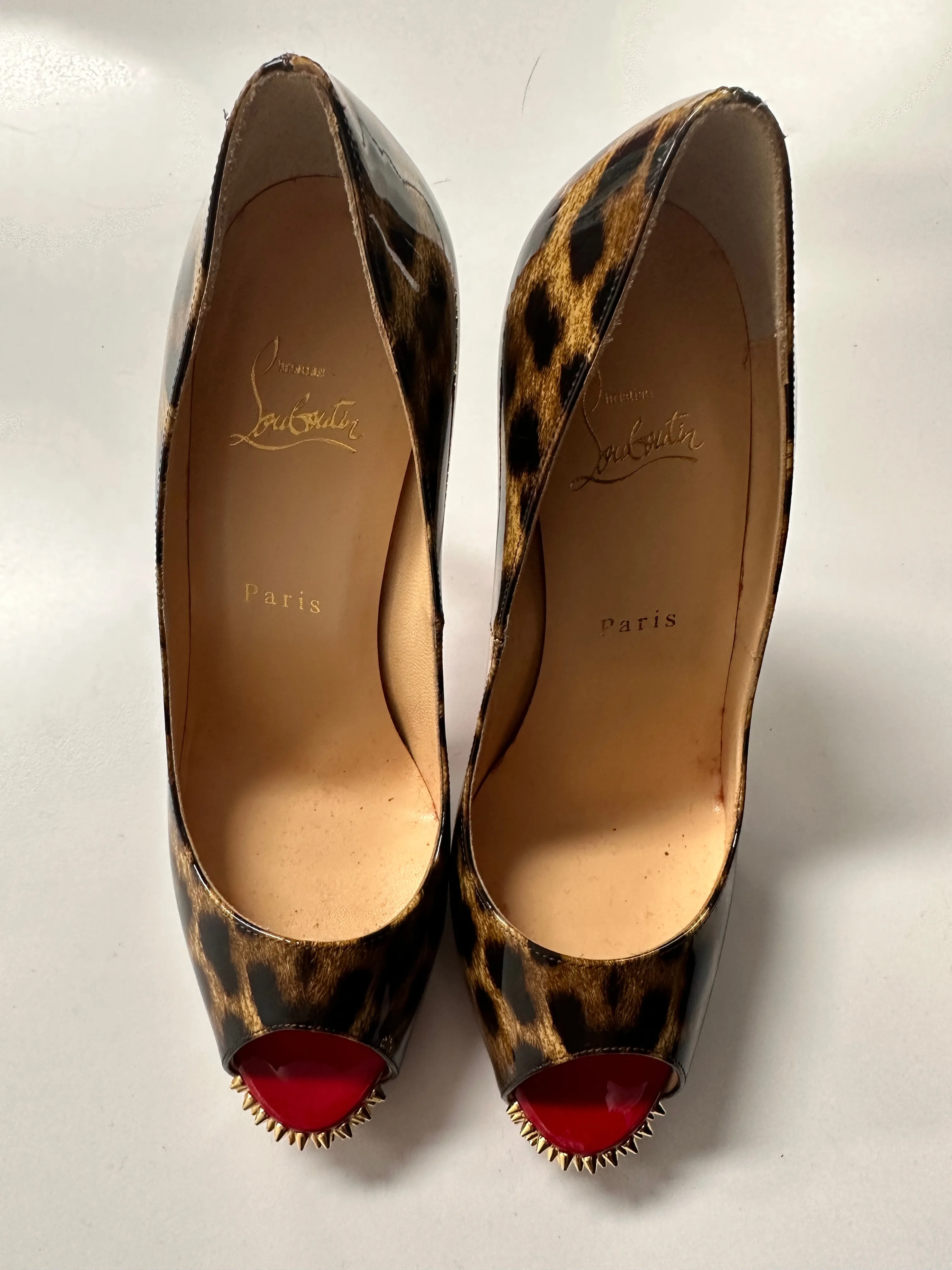 Leopard Print Patent Leather Pumps