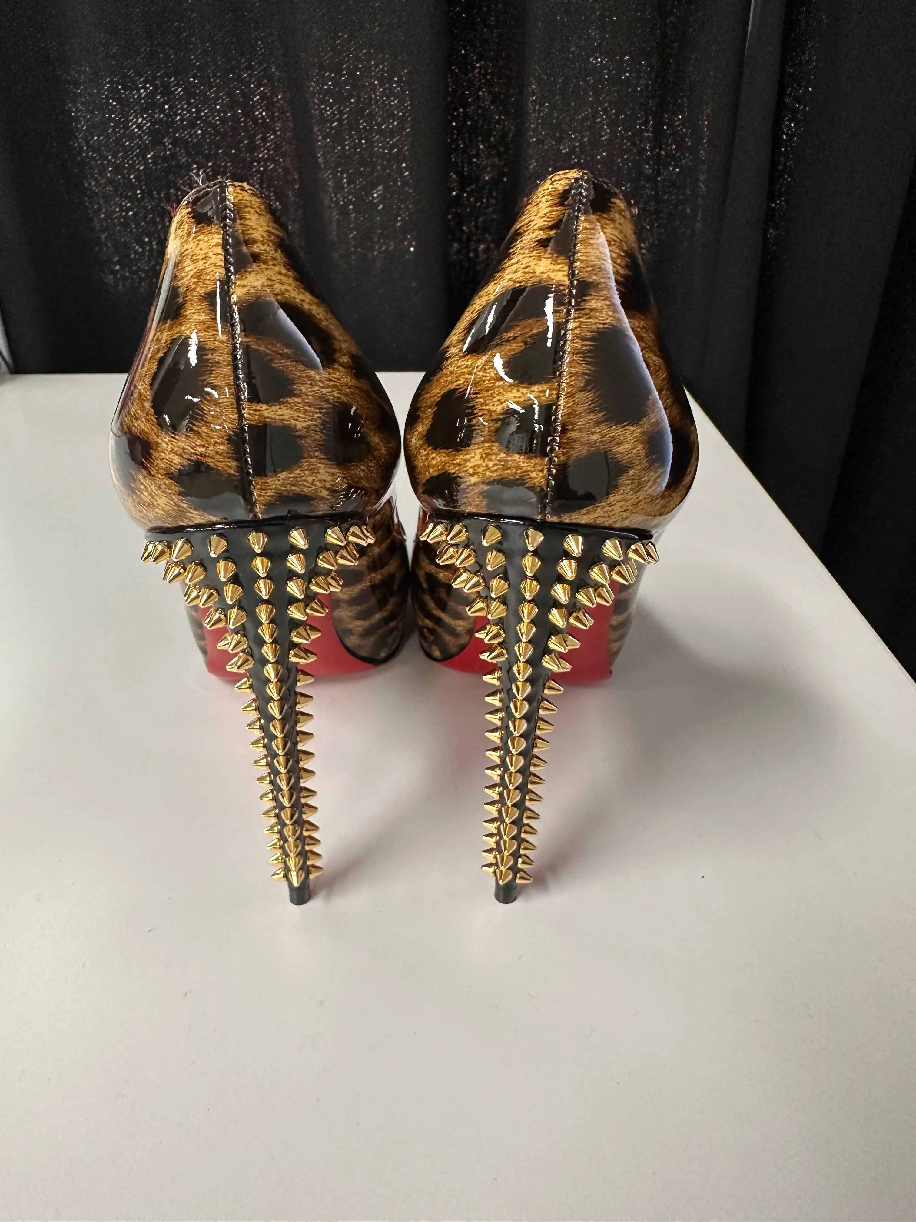 Leopard Print Patent Leather Pumps