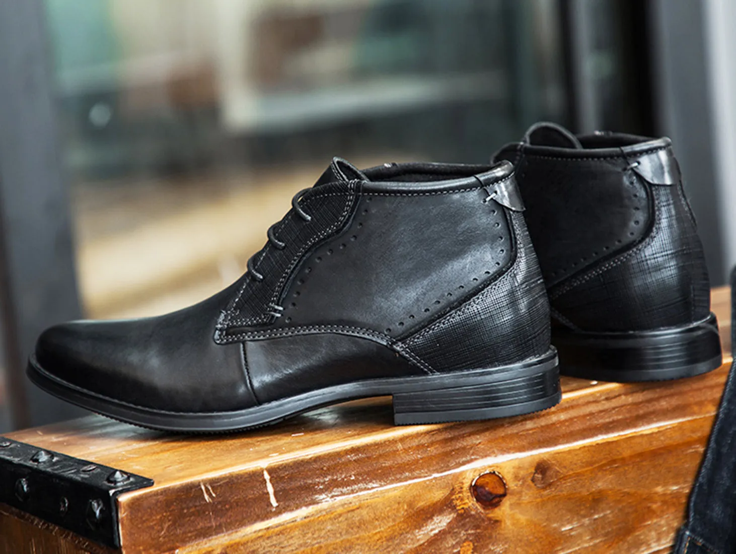 Men's Nubuck Retro Chukka Boots