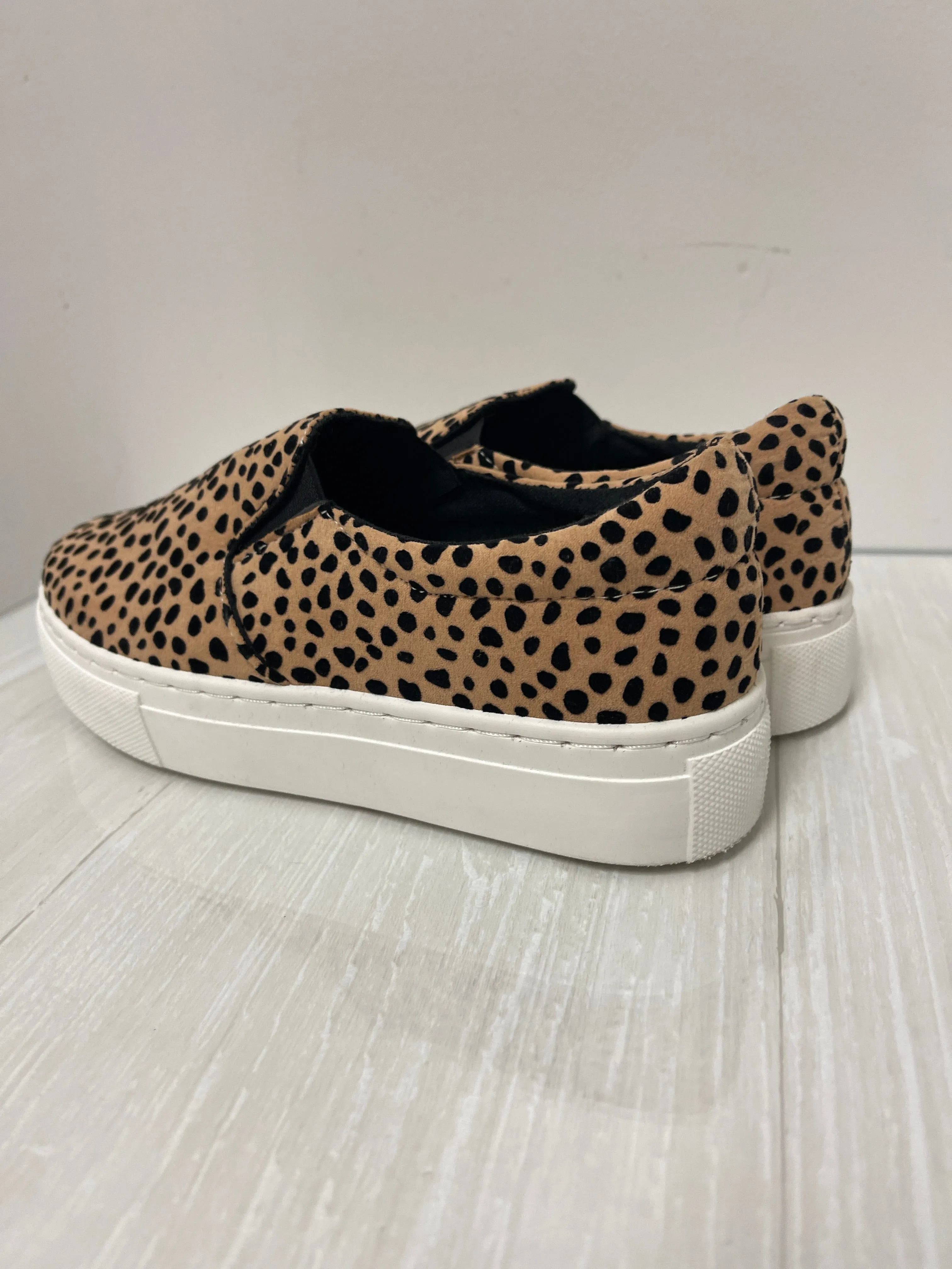 Shoes Flats By Qupid In Animal Print, Size: 7.5