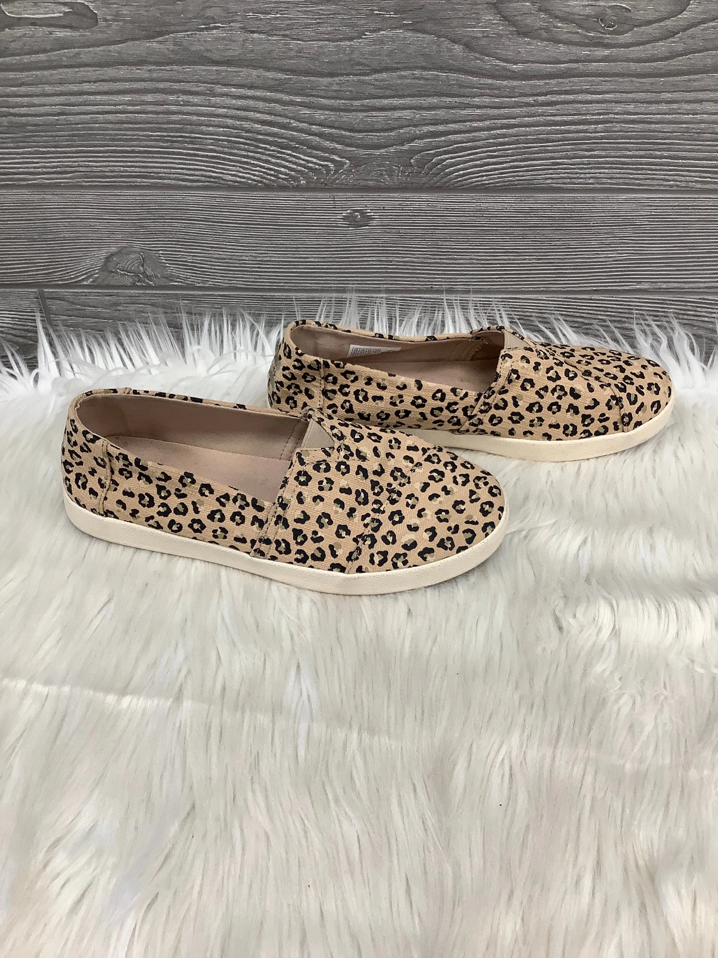 Shoes Flats By Toms In Animal Print, Size: 8.5